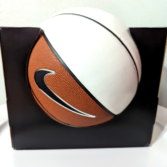 Signed VA Tech Nike Basketball - Picture 2 of 3